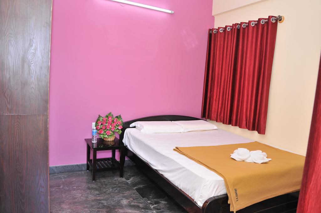 Sr Comfort Bed & Breakfast Yelahanka Exterior photo