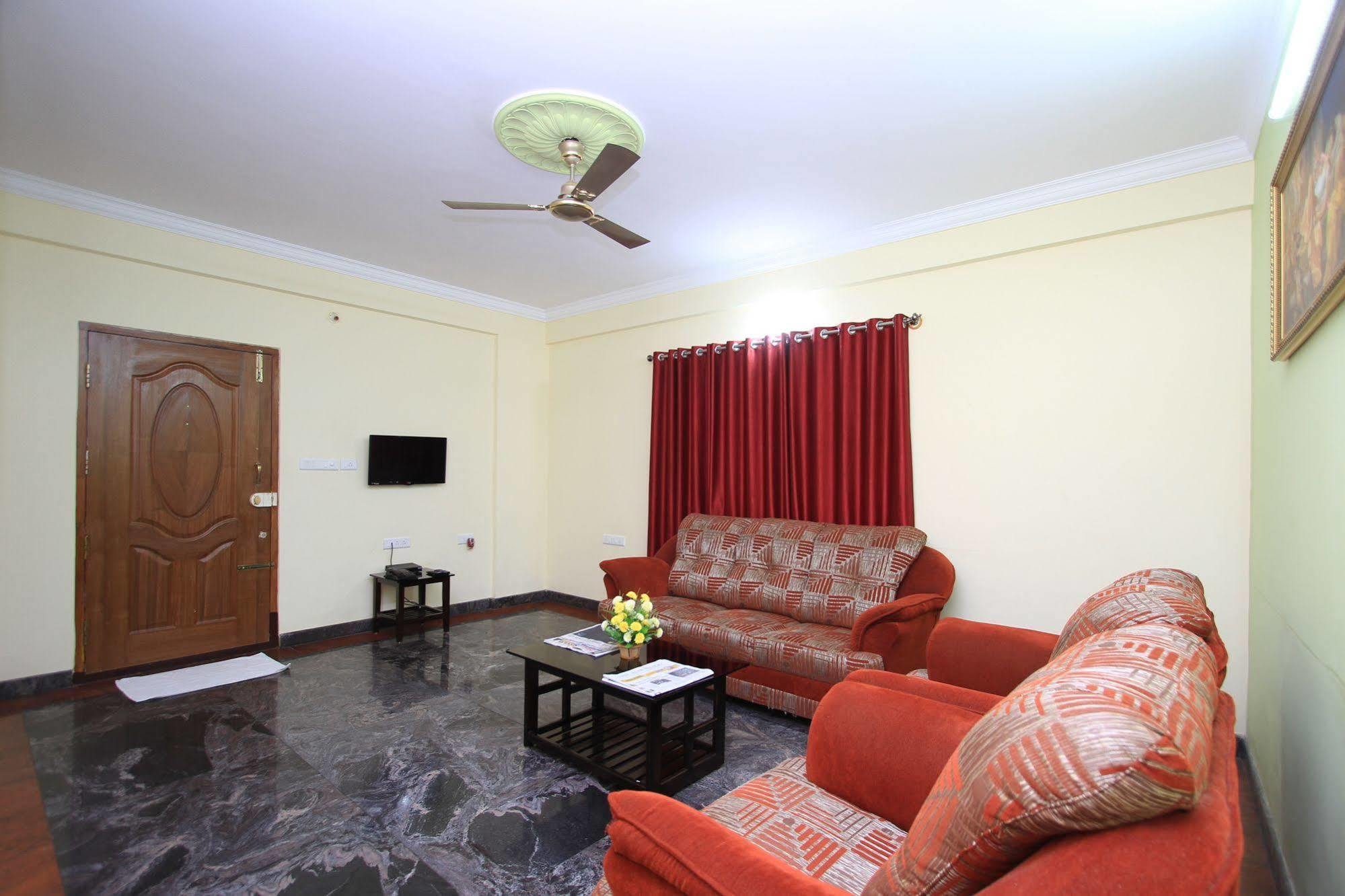 Sr Comfort Bed & Breakfast Yelahanka Exterior photo